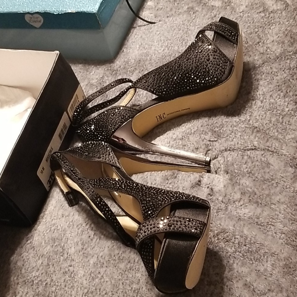 High heels - Picture 2 of 7